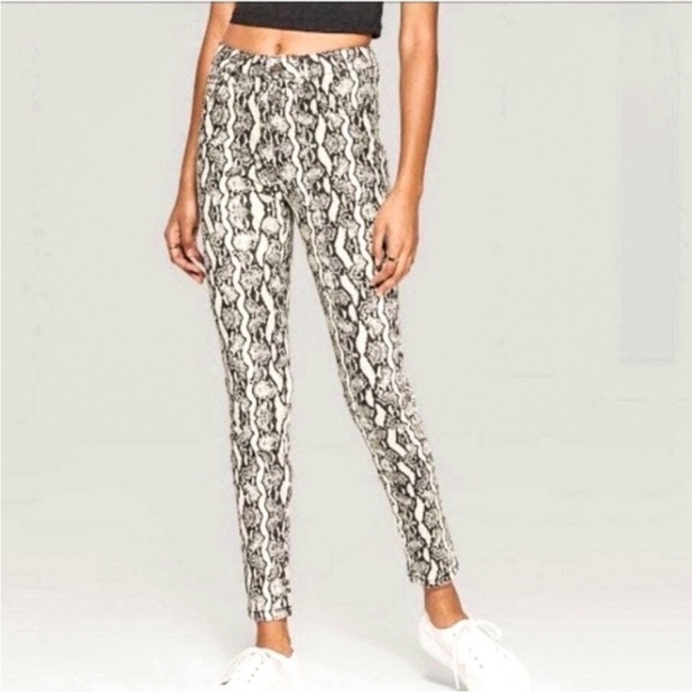 High Waisted Snake Print Jeans